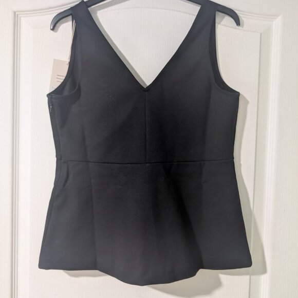 Everlane | The Dream V-Neck Tank Top In Black - Picture 5 of 12